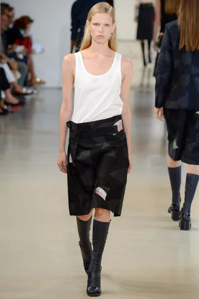 Look 38